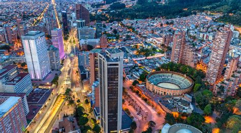 A Maratona de Bogotá: Uma Jornada Inspiradora de Esperanza e Mudança Social liderada por César Augusto Morales