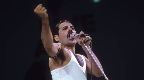 A Primeira Batalha do Fundo de Música: Freddie Mercury e o Legado do Live Aid